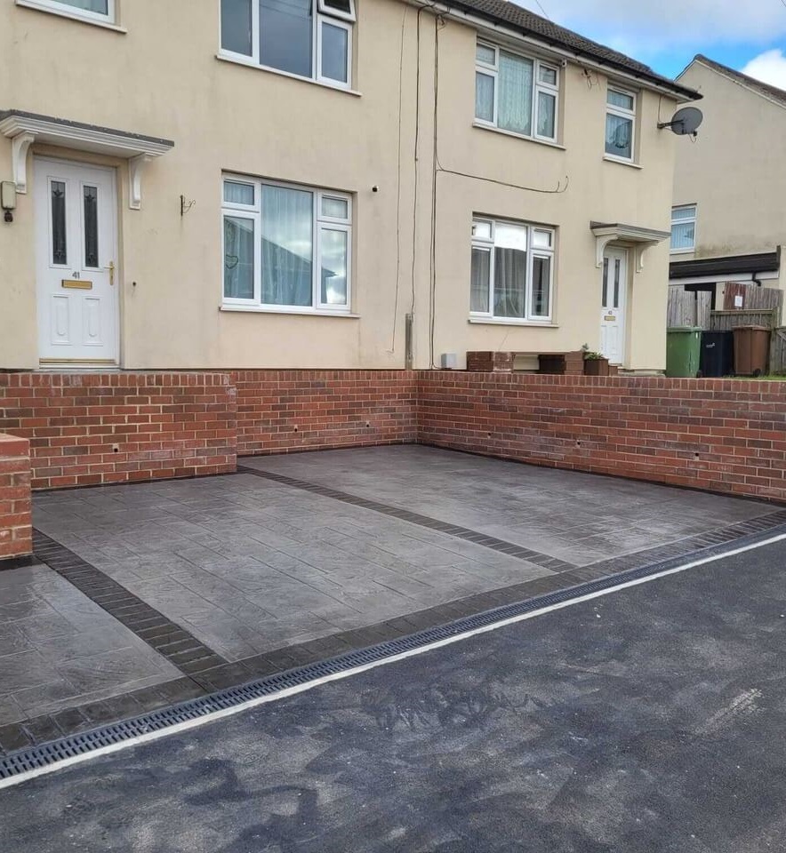 Resin bound driveway at a Blythe home