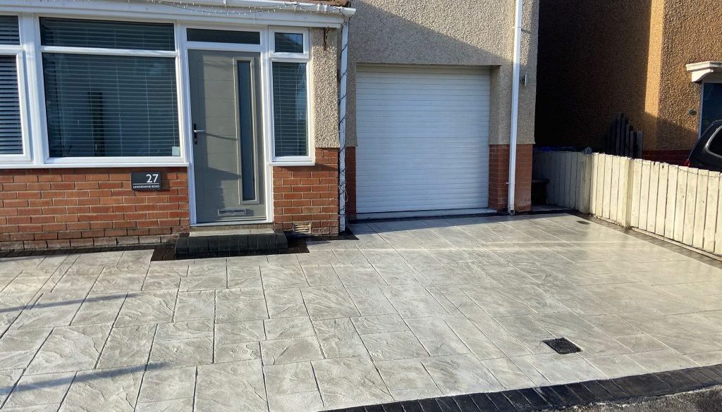 Imprint concrete driveway