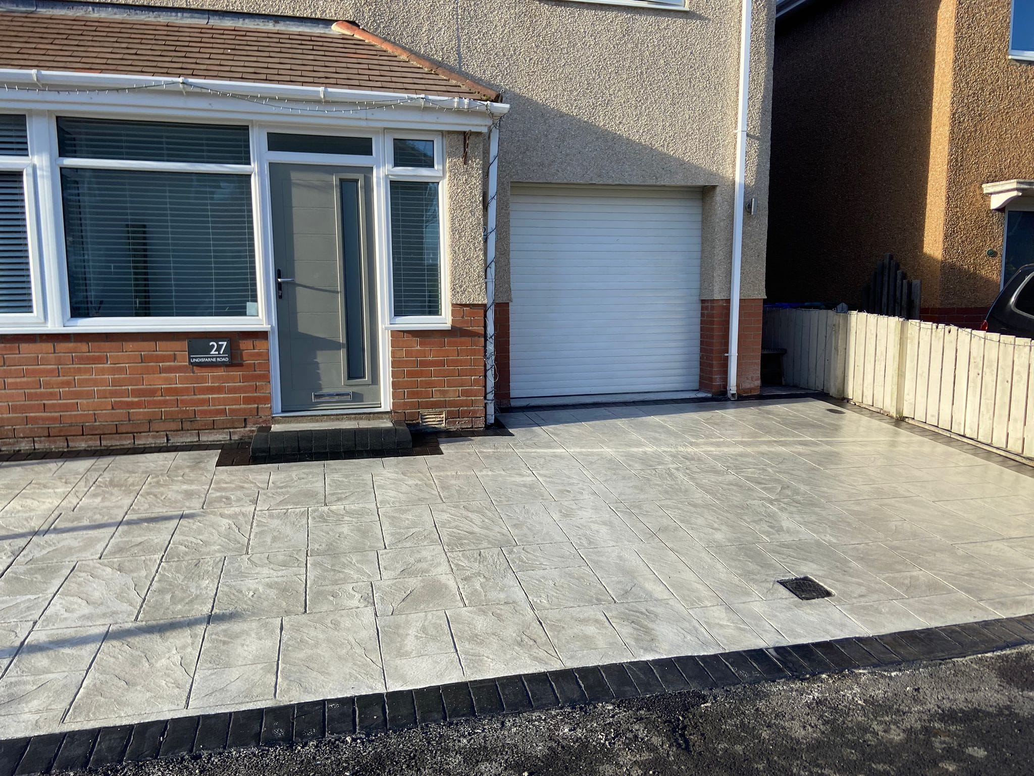 Imprint concrete driveway